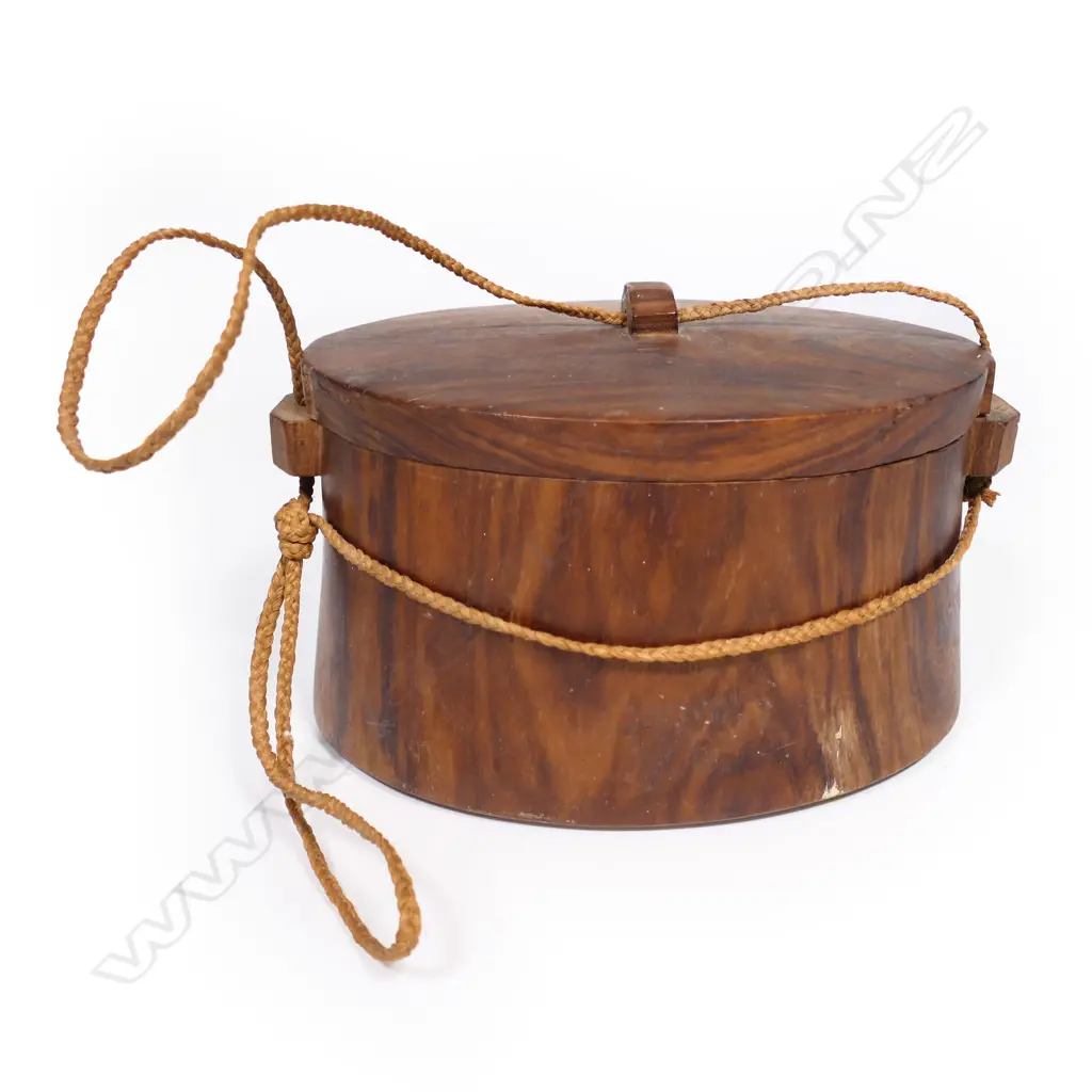 Tokelau Islands hardwood vintage fishing box, Image 1++